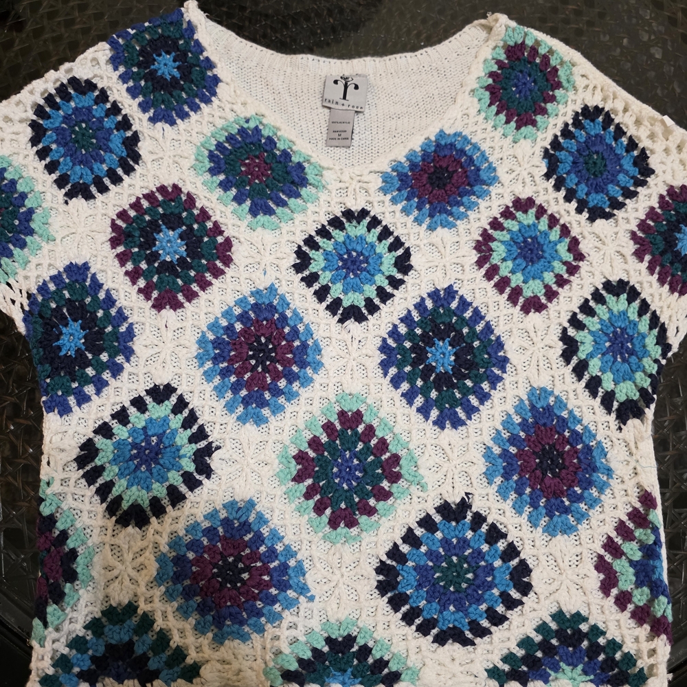 Rain + Rose Crochet Granny Squares V-Neck Top Knit